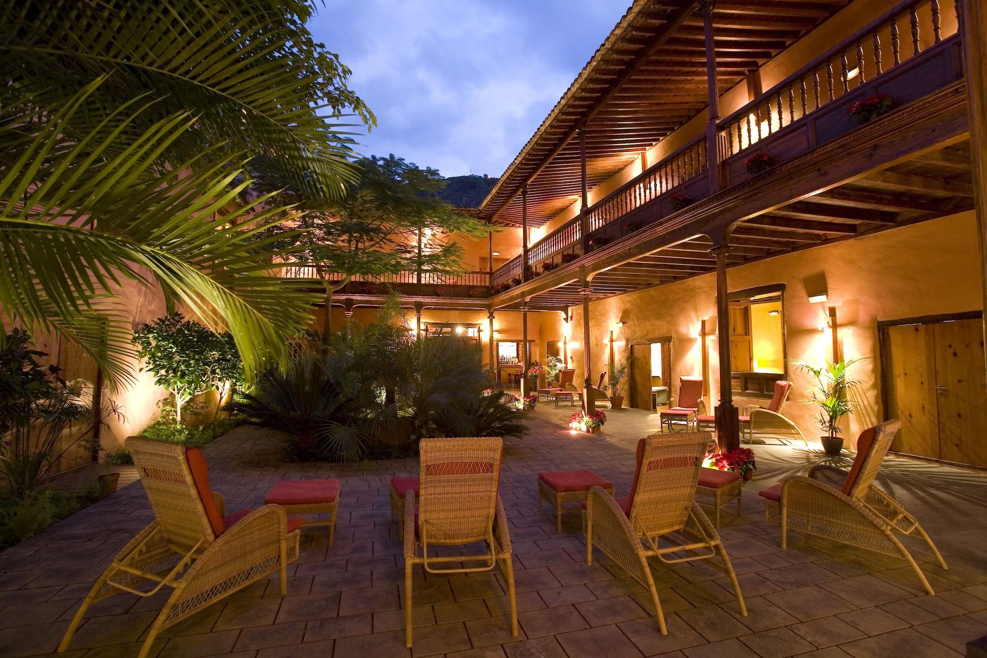 Hotel Livvo La Quinta Roja Гарачико Екстериор снимка